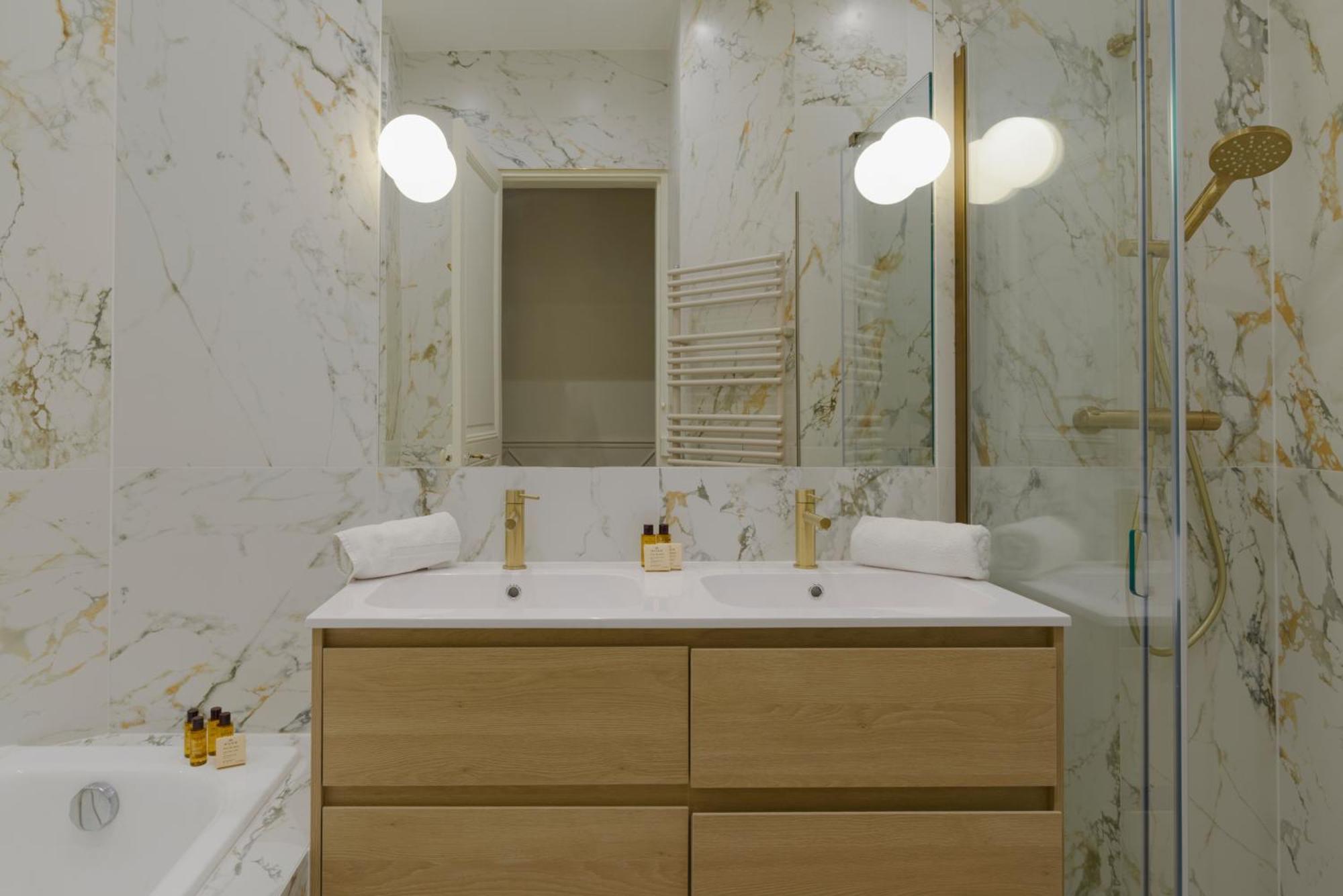 Courcelles Prestige * Paris