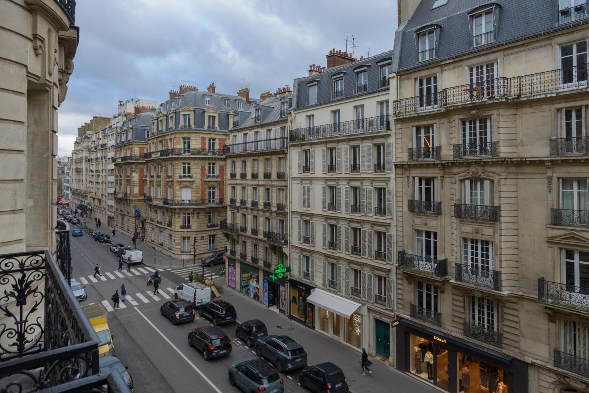 Courcelles Prestige Apartment Paris
